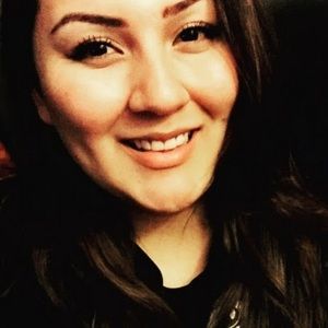 Meet your Posher, Daniela